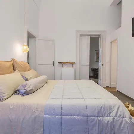 Dongiovanni Guest house *